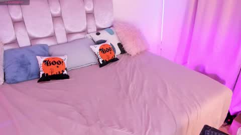 Keisy  online show from 10.10.25