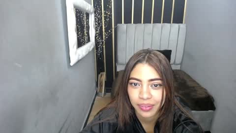  K E I Z Y  online show from 12.24.24