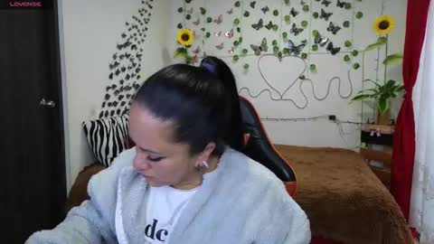 Snapshot of keka_teiku chatting on 09.18.25 keka_teiku online show from 09.18.25