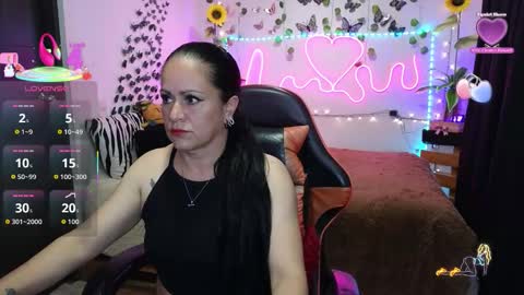 Snapshot of keka_teiku chatting on 10.14.25 keka_teiku online show from 10.14.25