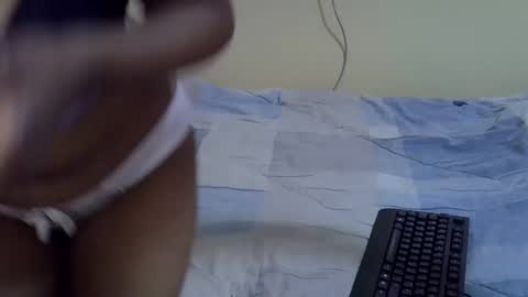 keleni1 online show from 11.04.25