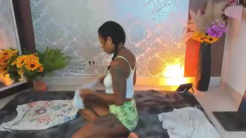 kelly__thomson online show from 09.21.25