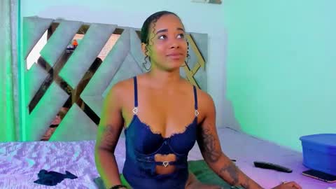 kelly__thomson online show from 03.25.26