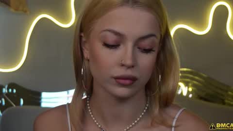 Snapshot of kelly_peachpiee chatting on 09.28.25 Kelly online show from 09.28.25