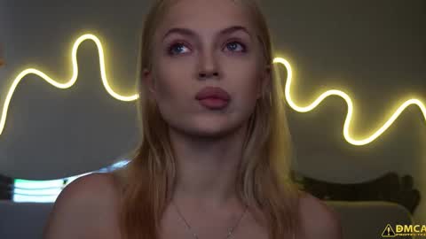 Snapshot of kelly_peachpiee chatting on 10.14.25 Kelly online show from 10.14.25