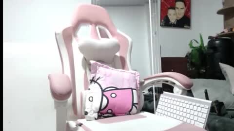 kelly  kata Lovense is on PVT ALWAYS OPEN  online show from 09.19.25