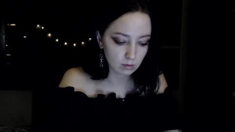 Snapshot of kellydark0111 chatting on 03.01.25 Mistress  online show from 03.01.25