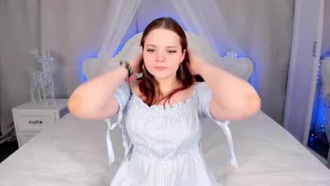 Kellyfiery online show from 11.25.25