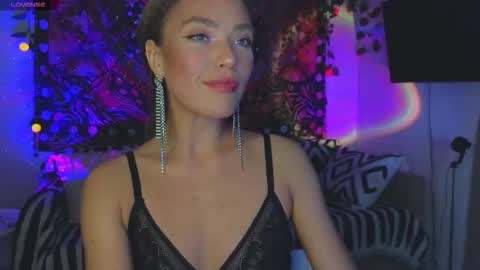 Snapshot of kellyfouler chatting on 09.25.25 KellyFouler online show from 09.25.25