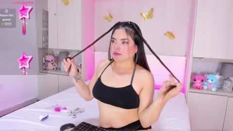 Snapshot of kellykallahan chatting on 02.26.26 KELLY online show from 02.26.26