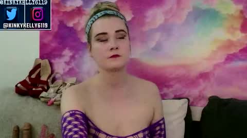 Snapshot of kellylynn76 chatting on 10.23.25 kellylynn76 online show from 10.23.25
