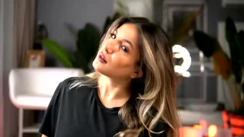 Snapshot of kellymathews chatting on 10.08.25 Denise online show from 10.08.25