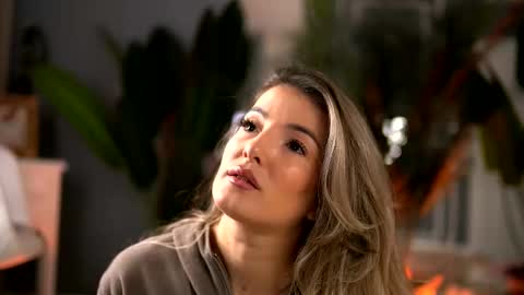 Snapshot of kellymathews chatting on 10.11.25 Denise online show from 10.11.25