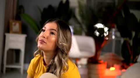 Snapshot of kellymathews chatting on 10.31.25 Denise online show from 10.31.25