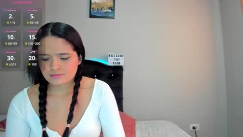 Snapshot of kellymillian_ chatting on 10.17.25 kellyMillian  online show from 10.17.25