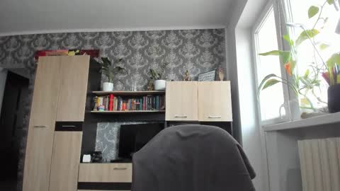 Monday - Friday  08 am - 3 pm GMT 3 online show from 02.05.26