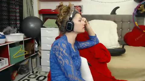 Snapshot of kellynumber chatting on 01.11.25 kelly online show from 01.11.25