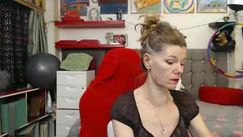 Snapshot of kellynumber chatting on 01.16.25 kelly online show from 01.16.25