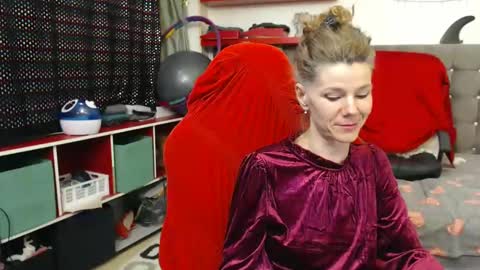 Snapshot of kellynumber chatting on 01.25.25 kelly online show from 01.25.25
