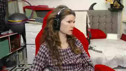 Snapshot of kellynumber chatting on 02.16.25 kelly online show from 02.16.25
