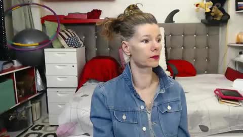 Snapshot of kellynumber chatting on 02.16.25 kelly online show from 02.16.25