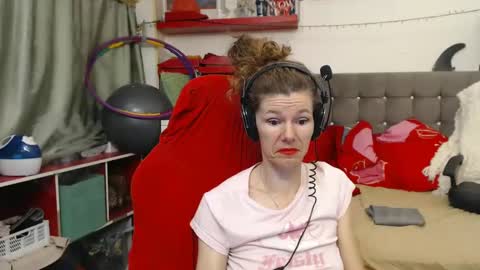 Snapshot of kellynumber chatting on 03.06.25 kelly online show from 03.06.25