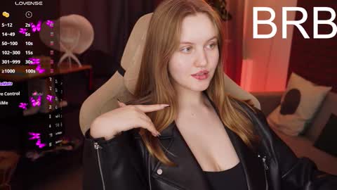 Snapshot of kellypoter chatting on 10.16.25 kelly online show from 10.16.25