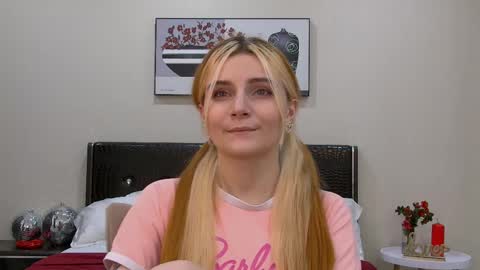 Snapshot of kellystoneys chatting on 01.26.25 Kelly Stoneys online show from 01.26.25