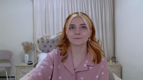 Snapshot of kellystoneys chatting on 02.04.25 Kelly Stoneys online show from 02.04.25