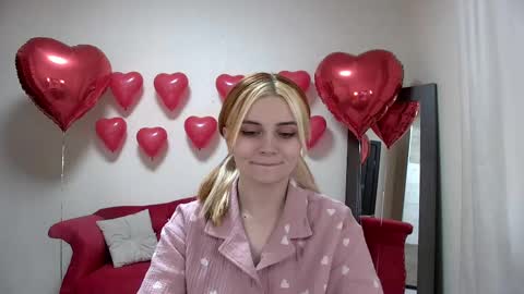 Snapshot of kellystoneys chatting on 02.10.25 Kelly Stoneys online show from 02.10.25