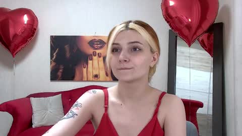 Snapshot of kellystoneys chatting on 02.19.25 Kelly Stoneys online show from 02.19.25