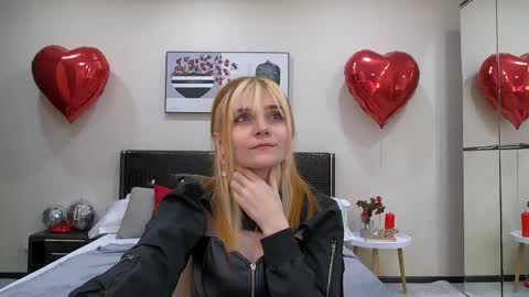 Snapshot of kellystoneys chatting on 02.23.25 Kelly Stoneys online show from 02.23.25