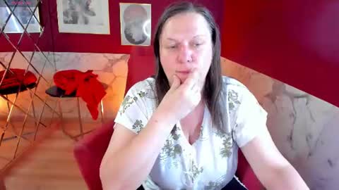 Snapshot of kellysuper chatting on 06.15.26 Kelly online show from 06.15.26