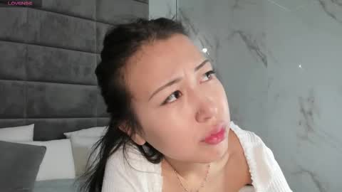 kellyy_bern online show from 10.04.25