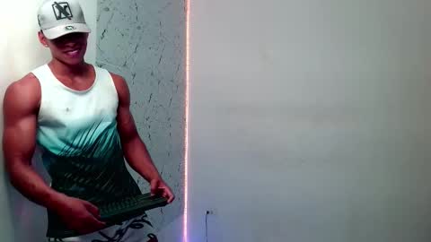 Snapshot of ken__owensx chatting on 09.25.25 ken__owensx online show from 09.25.25