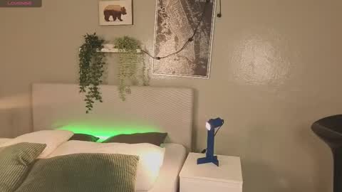   online show from 10.06.25