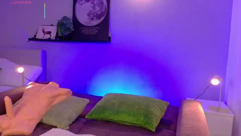   online show from 05.18.26