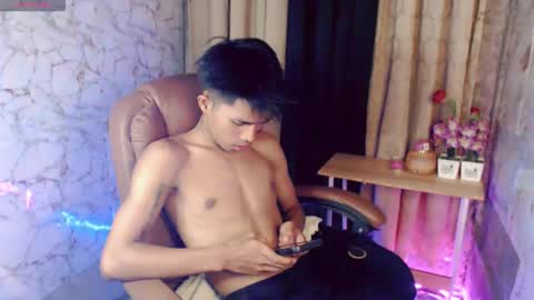 ken_minjun online show from 04.12.26