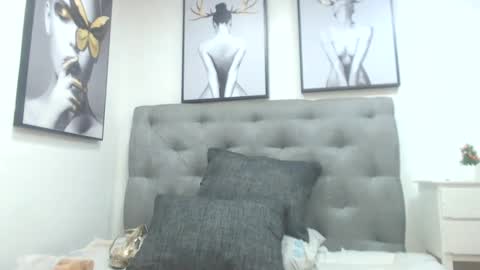 Snapshot of kendalcutex chatting on 12.26.24 Kendal online show from 12.26.24