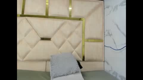 Snapshot of kendall69__ chatting on 10.14.25 kendall69__ online show from 10.14.25