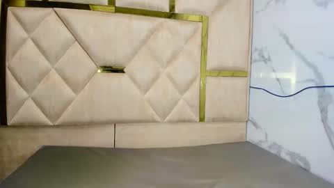 Snapshot of kendall69__ chatting on 10.22.25 kendall69__ online show from 10.22.25