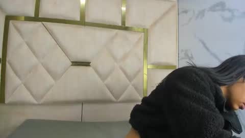 Snapshot of kendall69__ chatting on 10.27.25 kendall69__ online show from 10.27.25