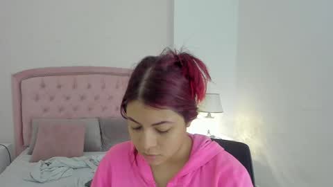 Kendall online show from 09.15.25