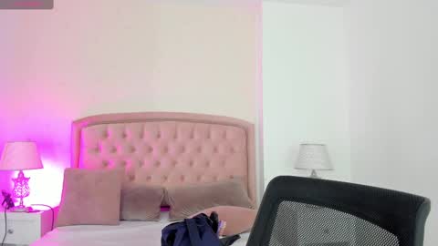 Kendall online show from 10.23.25