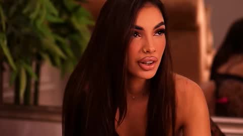 Kendal online show from 10.19.25