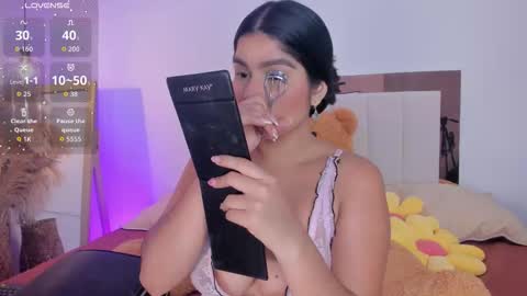 Snapshot of kendall_jonss chatting on 02.02.26 online show from 02.02.26