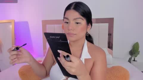 Snapshot of kendall_jonss chatting on 02.09.26 online show from 02.09.26