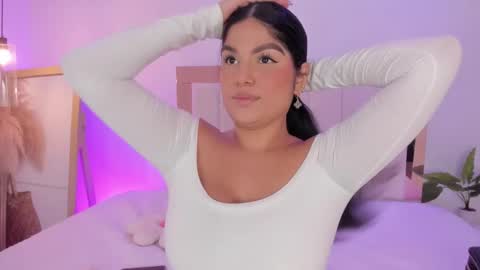 Snapshot of kendall_jonss chatting on 03.04.26 online show from 03.04.26