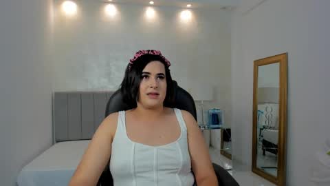 Snapshot of kendall_roous chatting on 09.09.25 kendall_roous online show from 09.09.25