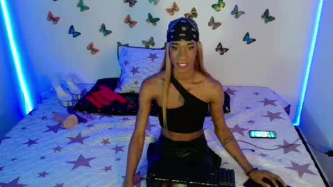 kendallgil online show from 01.10.25